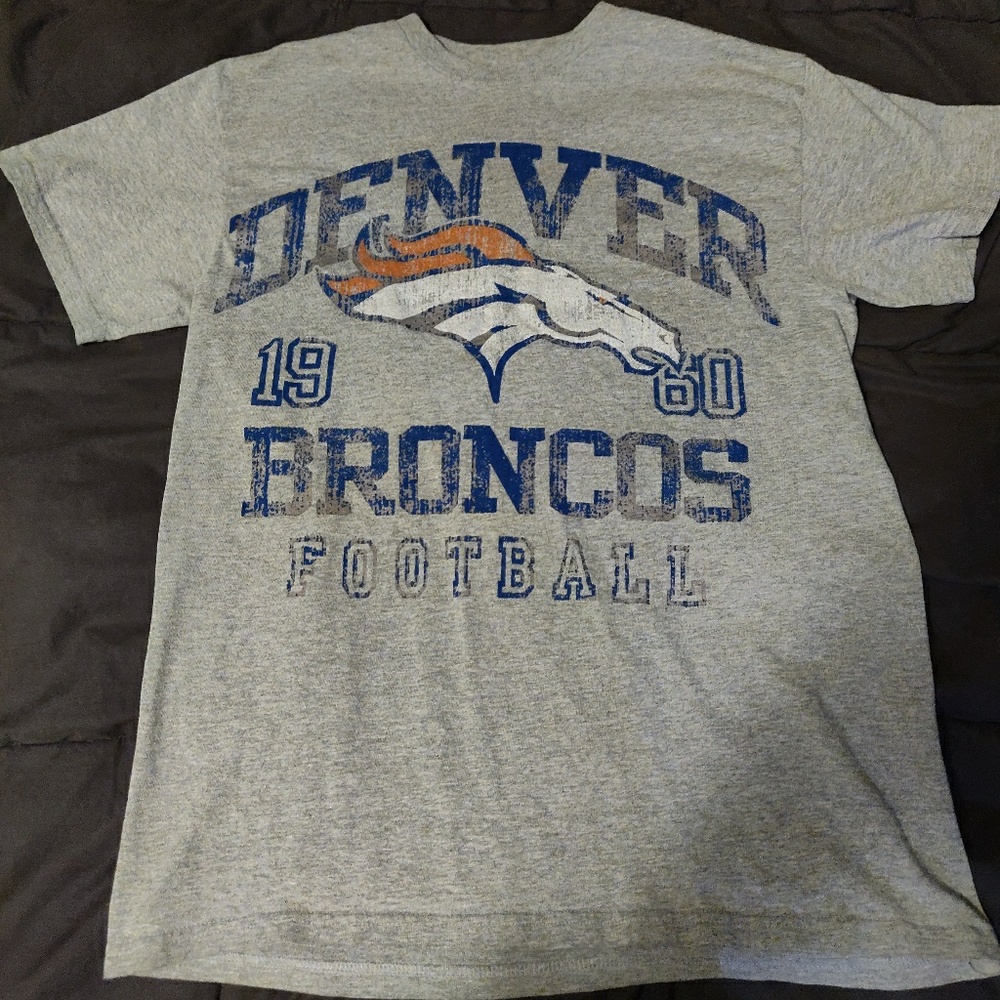 Denver Broncos t-shirt